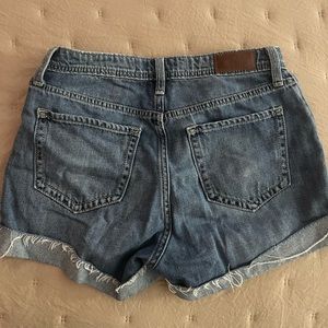 4 shorts